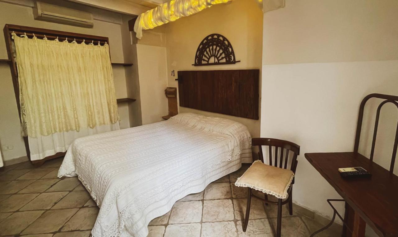 Novecento Room And Breakfast Puglia Massafra Bagian luar foto