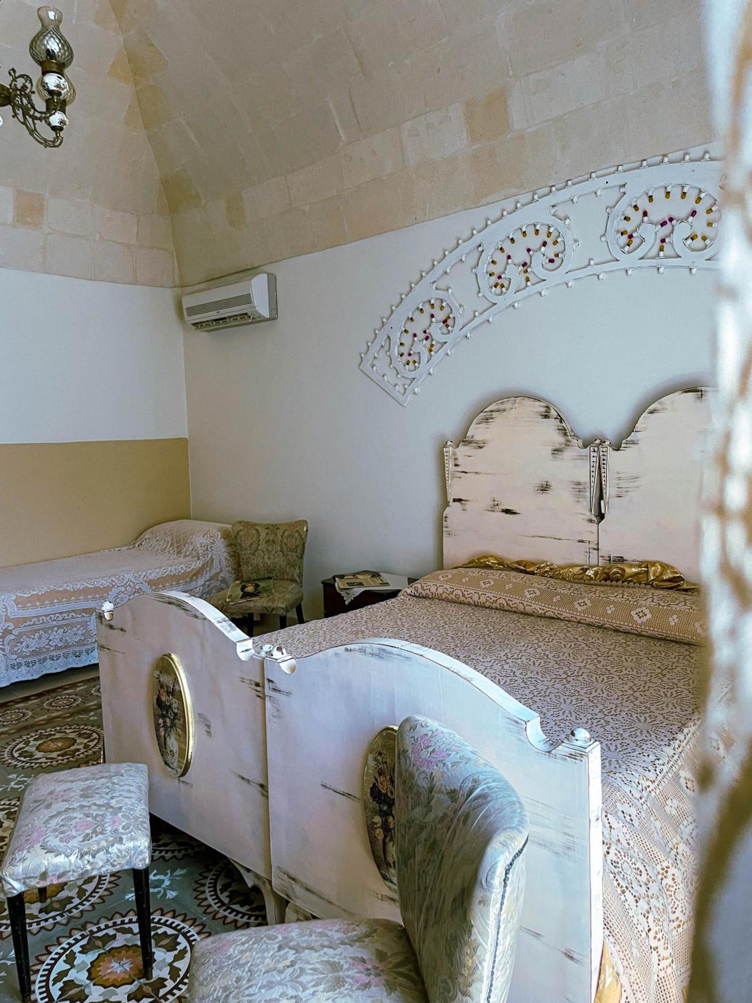 Novecento Room And Breakfast Puglia Massafra Bagian luar foto