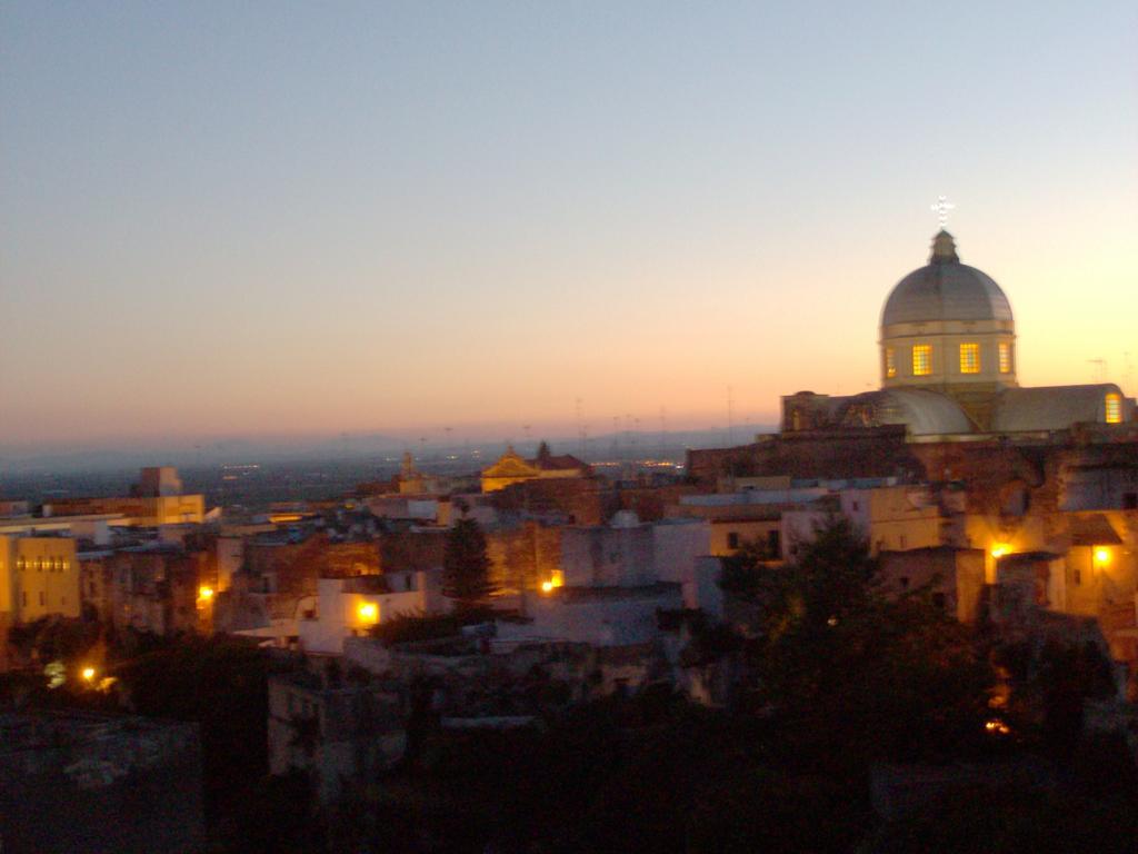 Novecento Room And Breakfast Puglia Massafra Bagian luar foto
